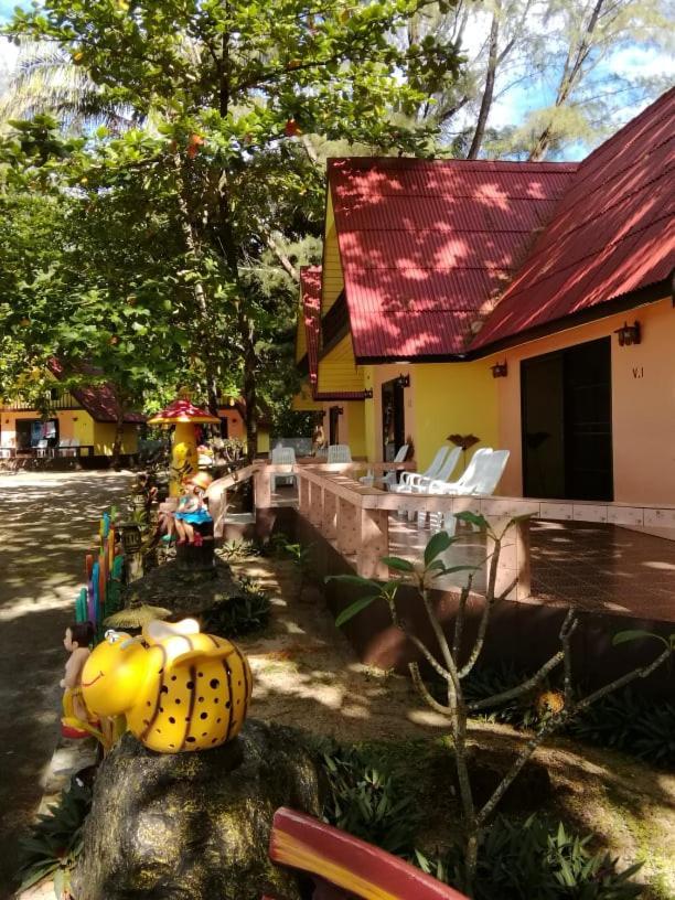 Andaman Beach Resort Koh Jum Exterior foto