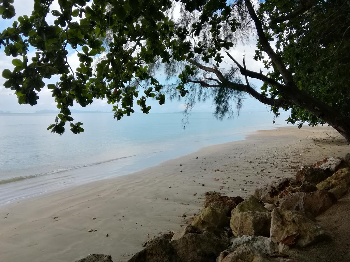 Andaman Beach Resort Koh Jum Exterior foto