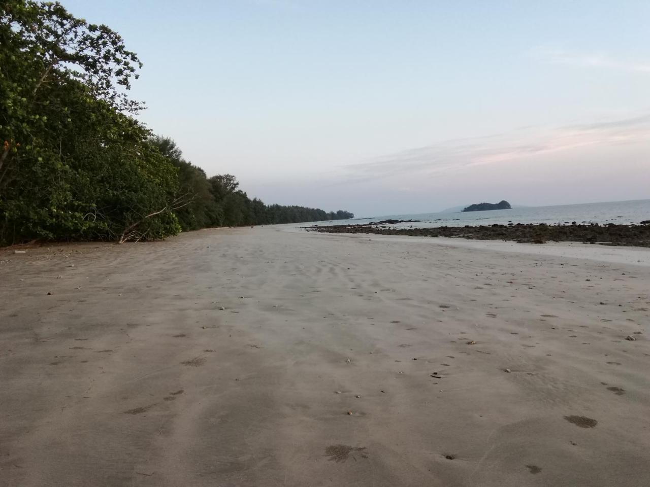 Andaman Beach Resort Koh Jum Exterior foto