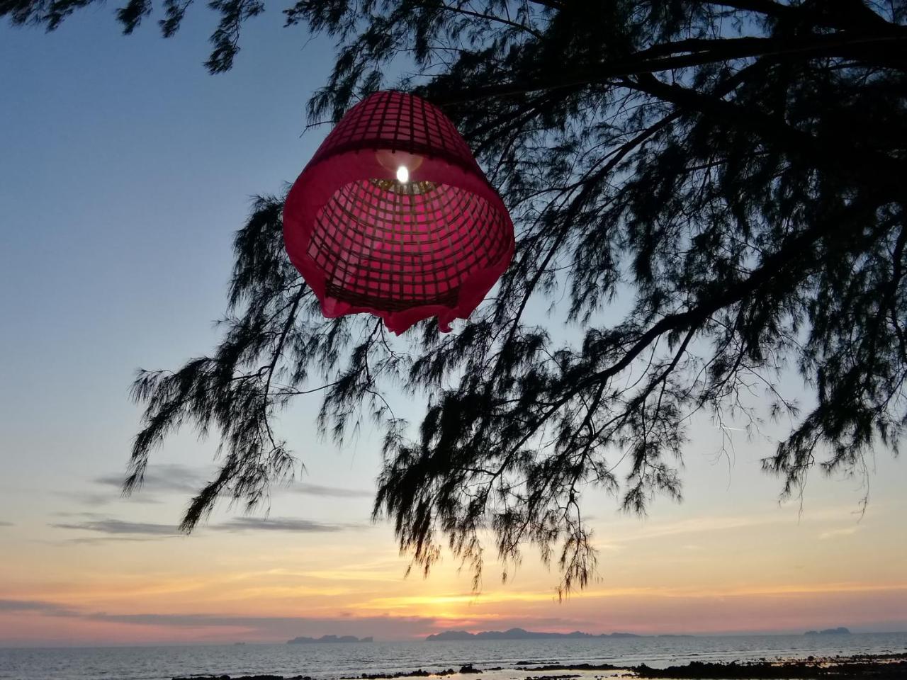 Andaman Beach Resort Koh Jum Exterior foto